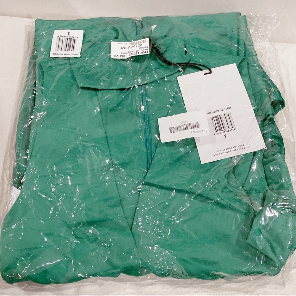 Fame and Partners Choker Plunge Neck Satin Dree Dress Kelly Green Size US2 - Picture 8 of 12